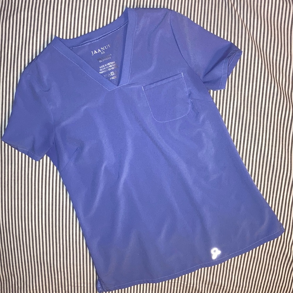 Jaanuu Stride V-neck Ribbed Scrub Top - Ceil Blue